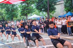 Trò chơi dân gian kéo co được 'hồi sinh' nơi sân trường