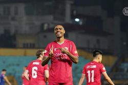 CAHN vượt qua PVF-CAND, chia sẻ ngôi đầu V.League