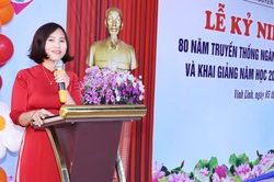 Không chỉ là chuyện tiền - lời người hiệu trưởng trong tâm bão 'lạm thu'