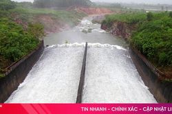 Hồ Kẻ Gỗ tăng lưu lượng xả tràn từ 6h sáng nay