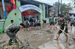 Quân đội sát cánh cùng dân