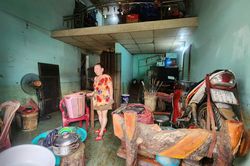Người dân TP Huế bất lực nhìn cơ nghiệp bị nước lũ tàn phá
