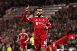 Salah cán mốc đặc biệt, Liverpool chấm dứt chuỗi 4 trận toàn thua