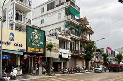 TP Huế: Gánh hàng, quán nhỏ 'gượng dậy' sau trận lũ lụt lịch sử