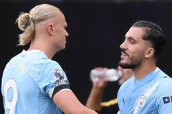 Guardiola: Cherki sẵn sàng chia lửa số 9 ảo cho City