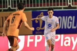 V-League cực 'nóng' ở hai đầu bảng xếp hạng