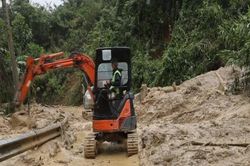 Đà Nẵng: Khẩn trương khắc phục sạt lở trên các tuyến giao thông miền núi
