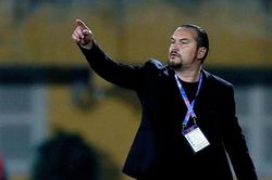 Viettel thắng Thanh Hóa 1-0, HLV Popov nghẹn cảm xúc