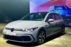 Volkswagen Golf về Việt Nam có bản mild-hybrid, giá từ 798 triệu đồng