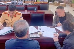 Hà Nội: Xử phạt trường hợp 2 xe máy cùng mang biển số 'tứ quý 9'
