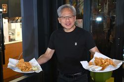 Quán gà rán Hàn Quốc bán suất ăn 'như tỷ phú Jensen Huang'