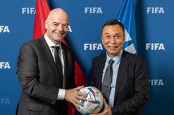 Đội bóng của Huỳnh Như bất ngờ nhận được thư chúc mừng của Chủ tịch FIFA