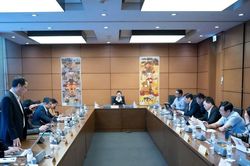 Đại biểu Quốc hội đoàn Nghệ An cảnh báo nguy cơ xung đột trong thực tiễn nếu cho phép lựa chọn cơ quan thi hành án dân sự