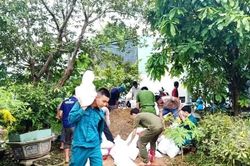 Các địa phương ven đê Khu Đông khẩn trương phòng, chống bão Kalmaegi