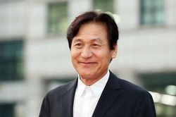 Ahn Sung Ki nguy kịch