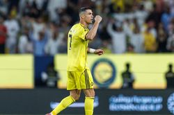 Bao giờ Ronaldo chạm mốc 1000 bàn?