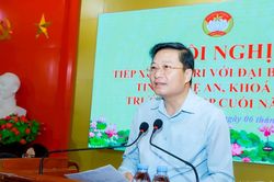 Chủ tịch UBND tỉnh Nghệ An Lê Hồng Vinh tiếp xúc cử tri xã Anh Sơn