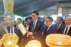 Khai mạc Hội chợ Kết nối cung cầu sản phẩm nông nghiệp tỉnh Nghệ An năm 2025