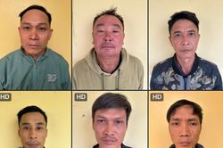 Công an Hải Phòng triệt phá sới bạc trong tiệm tạp hóa