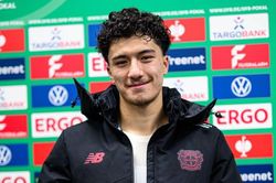 Cầu thủ gốc Việt nhận vinh dự chưa từng thấy ở đấu trường Champions League