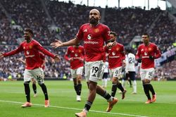 Ngược dòng kịch tính, Tottenham và MU chia điểm trong trận cầu có 4 bàn thắng
