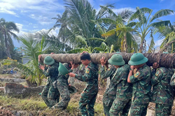 Càng khó khăn tình quân - dân càng bền chặt