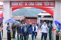 Thủ tướng Phạm Minh Chính và các Phó Thủ tướng dự khởi công xây dựng trường nội trú liên cấp tại các xã biên giới