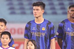 Đinh Quang Kiệt 1m95 sáng cửa đá chính U23 Việt Nam tại SEA Games