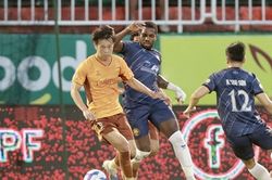 VAR dồn dập, Quang Kiệt cứu HAGL hòa Thanh Hóa 1-1