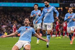 Đại thắng 3-0, Man City khiến Liverpool nhận trái đắng trên sân Etihad