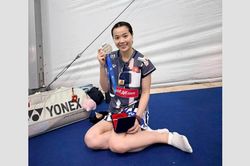 'Biển nước mắt' của hotgirl cầu lông Thùy Linh