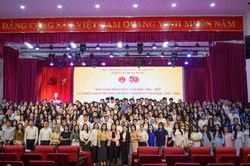 Khoa Xây dựng Đảng đón nhận Huân chương Lao động hạng Ba dịp kỷ niệm 50 năm ngày thành lập