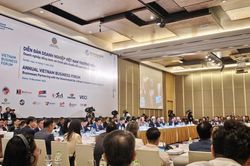 VBF 2025: Ba thách thức chiến lược cần tháo gỡ để 'bước' vào 'kỷ nguyên' tăng trưởng hai con số