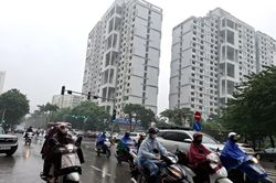 Vì sao Hà Nội nồm ẩm sớm hơn mọi năm và khi nào kết thúc?