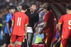 HLV Kim Sang Sik và U22 Việt Nam: Xa mặt nhưng không cách lòng