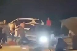 Mâu thuẫn tại quán hải sản, người đàn ông lao xe vào đám đông khiến 2 người bị thương