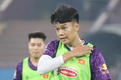 Tuyển Việt Nam làm mới hàng thủ, chờ thử nghiệm trước Lào