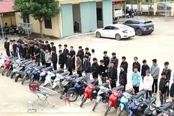 Triệu tập 70 đối tượng mang hung khí đi gây rối trật tự công cộng khiến 5 người bị thương