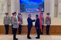 Thành phố Saint Petersburg vinh danh người Việt Nam có đóng góp đặc biệt trong hợp tác quốc tế