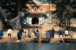 Khởi chiếu toàn quốc phim điện ảnh 'Truy tìm Long Diên Hương'