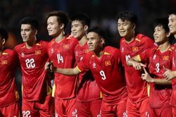 Xuân Son tái xuất ĐT Việt Nam, buổi tập đầu ở Việt Trì