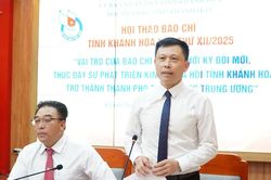 Luật báo chí (sửa đổi): Đừng chỉ nghĩ cách cứu báo chí mà hãy giúp báo chí sống bằng giá trị của mình