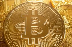 Bitcoin suy yếu sau cú rút vốn 25 tỷ USD