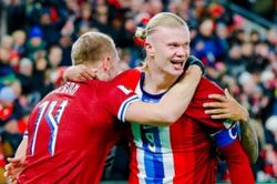 Na Uy 4-1 Estonia: Haaland, Sorloth mỗi người cú đúp