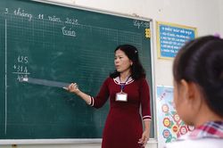 Hệ số lương đặc thù là đãi ngộ xứng đáng dành cho nhà giáo, không phải 'ân huệ'