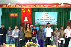 Ngày hội Đại đoàn kết ở thôn 2, xã Đông Giang