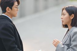 Những cặp đôi cung hoàng đạo dễ phải lòng nhau ngay từ khoảnh khắc lần đầu gặp