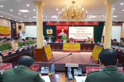 Công an Hà Nội gương mẫu, đi đầu trong chuyển đổi số