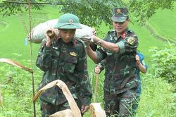 Từ lớp học tiếng dân tộc đến sức mạnh quốc phòng cơ sở