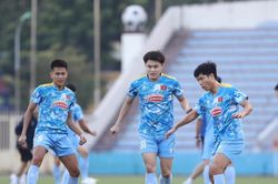 Gia Bảo khen Xuân Son đẳng cấp, ĐT Việt Nam chờ Lào